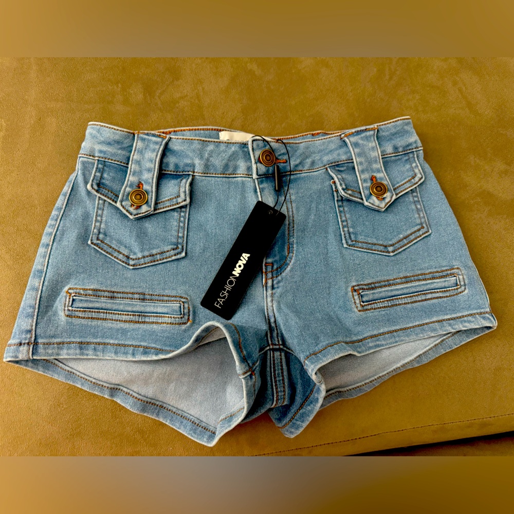 Fashion nova low rise denim shorts NEW WITH TAGS